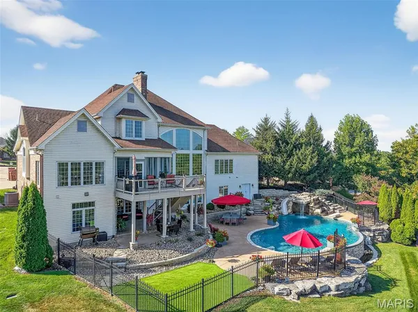 $1,500,000 | 544 Forest Crest, Lake St. Louis, MO 63367