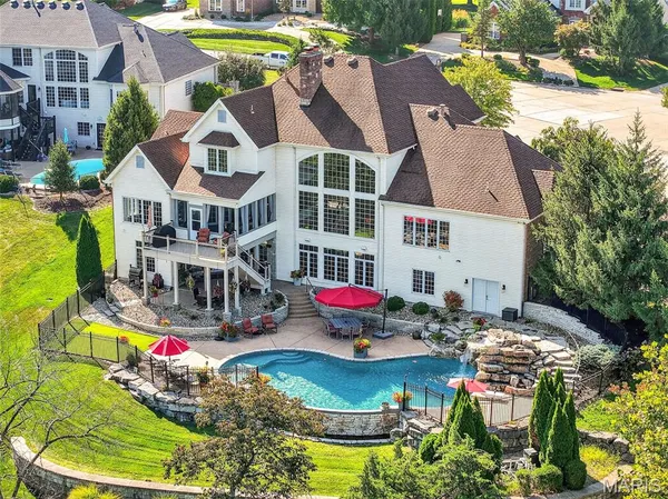 $1,500,000 | 544 Forest Crest, Lake St. Louis, MO 63367