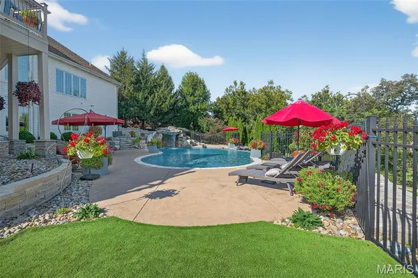 $1,500,000 | 544 Forest Crest, Lake St. Louis, MO 63367