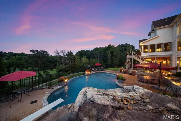 $1,500,000 | 544 Forest Crest, Lake St. Louis, MO 63367