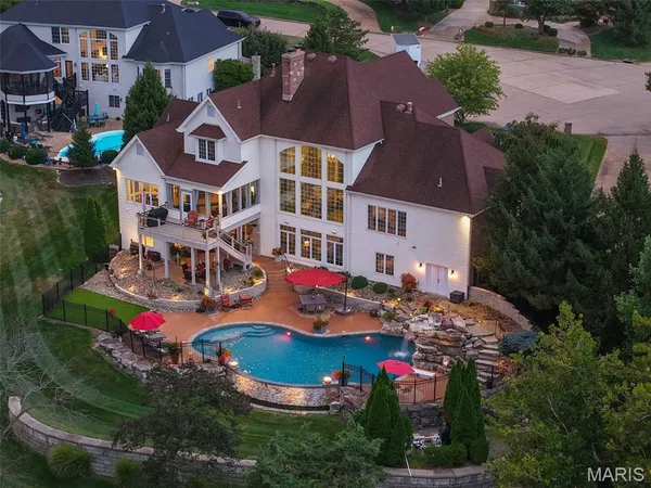 $1,500,000 | 544 Forest Crest, Lake St. Louis, MO 63367