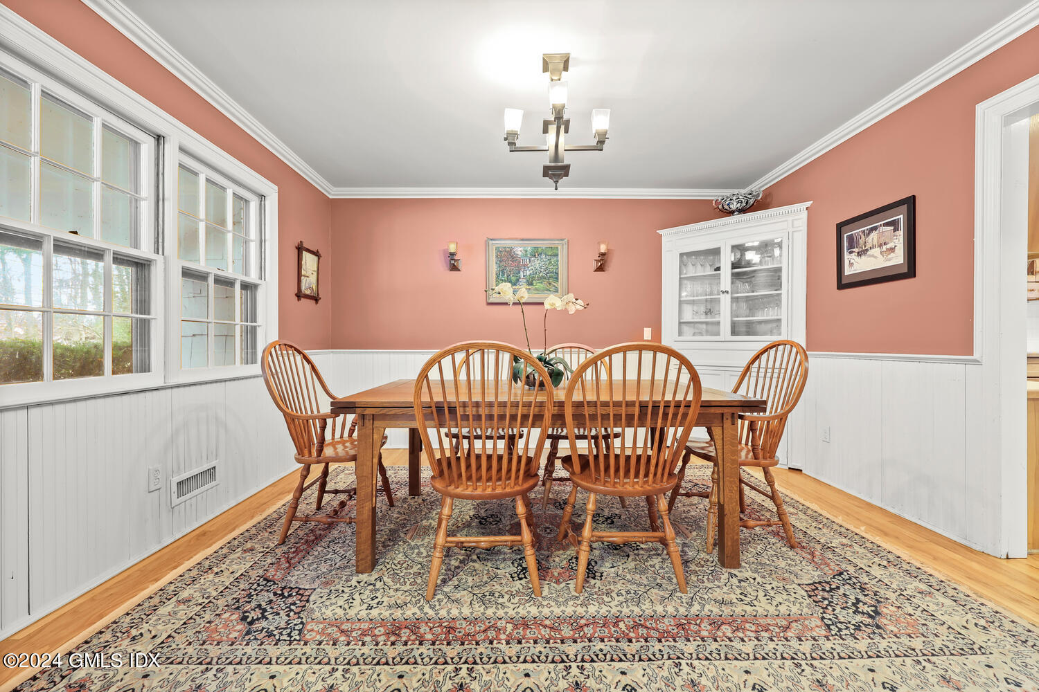 28 Juniper Lane Riverside, CT 06878 - Photo 5 of 22 a view of a dining room with furniture