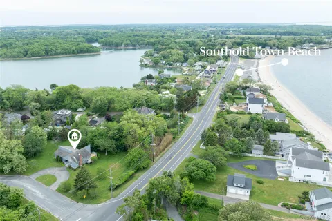 $1,150,000 | 100 Bayberry Lane, Southold, NY 11971