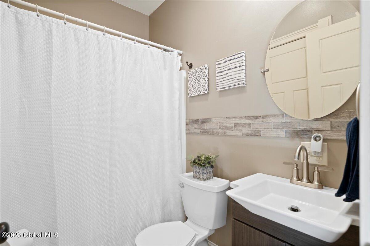 266 Old Post Road Malta, NY 12020 - Photo 12 of 44 25-FJD_1809