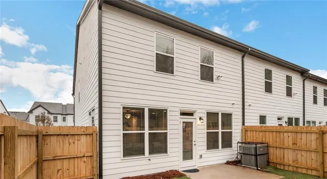 $2,099 | 2021 Old Covington Highway Southeast, Unit REDLAND, Conyers, GA 30013