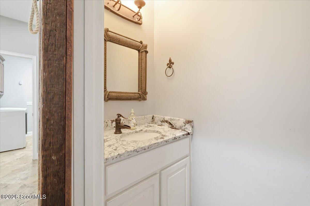 102 Laurel Grove Road Brunswick, GA 31523 - Photo 32 of 61 Half Bathroom