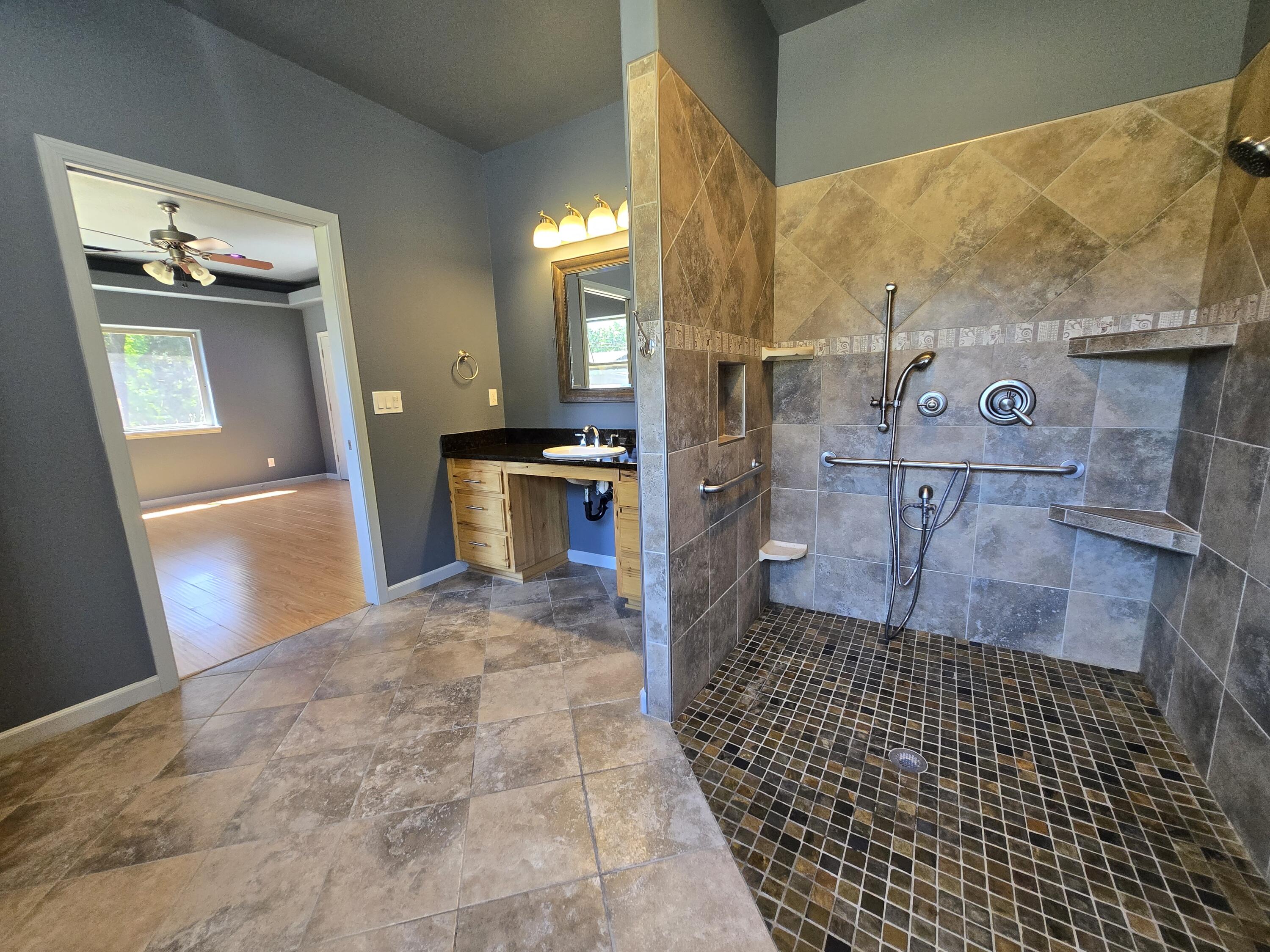 1730 Hugo Road Merlin, OR 97532 - Photo 23 of 37 20250529_150103