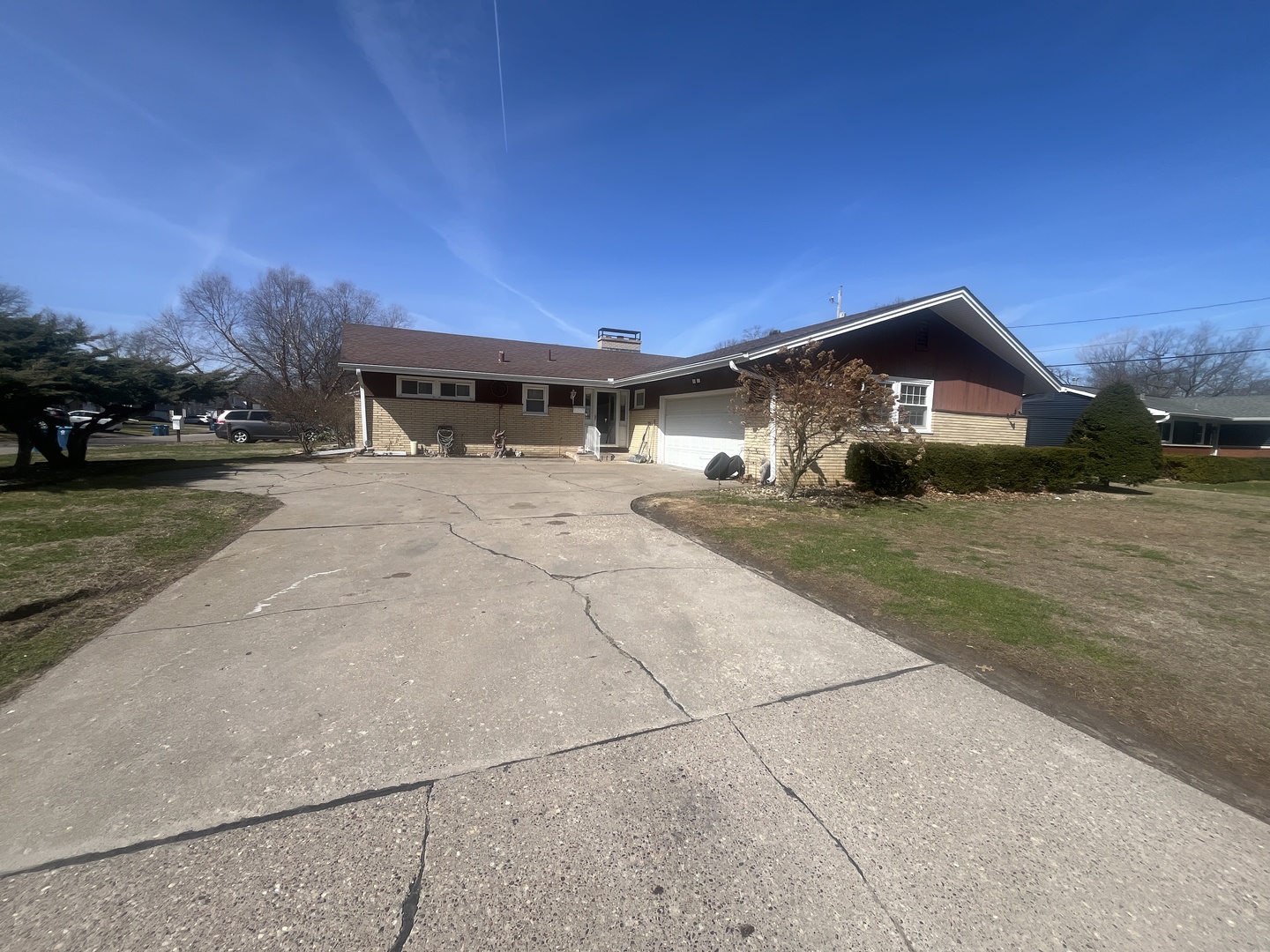 4019 5th Street East Moline, IL 61244 - Photo 1 of 37 a view of a house with a yard