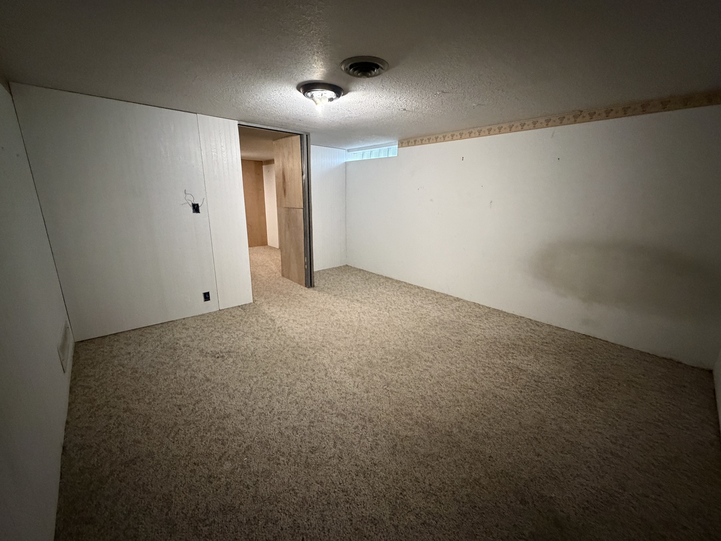 4019 5th Street East Moline, IL 61244 - Photo 30 of 37 a view of an empty room