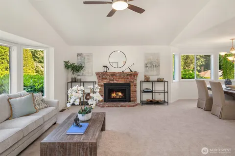 $1,285,000 | 4230 205th Place Northeast, Sammamish, WA 98074