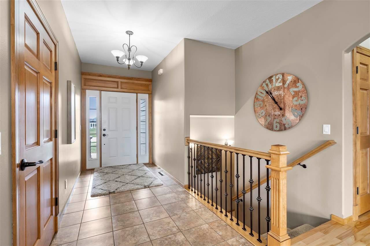 6703 Harrison Road Southwest Cedar Rapids, IA 52404 - Photo 6 of 55 Gallery Image 6
