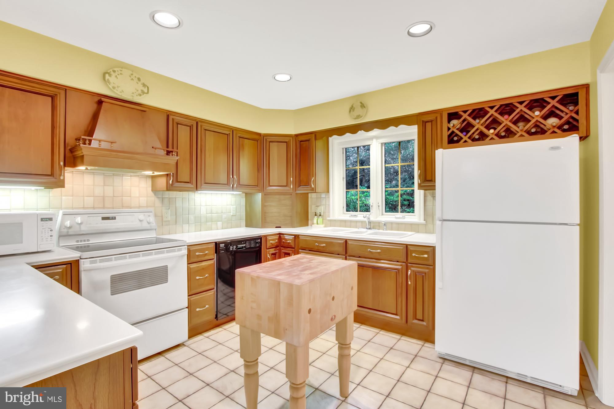 691 Owen Road York, PA 17403 - Photo 17 of 48 Gallery Image 17