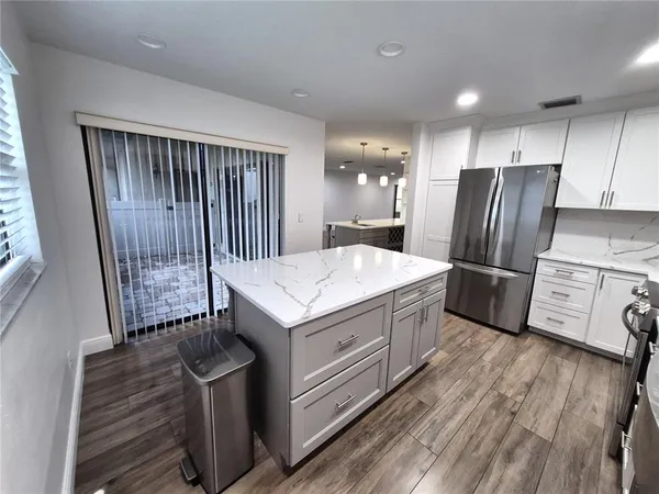 $2,500 | 160 Joanne Place, Oldsmar, FL 34677