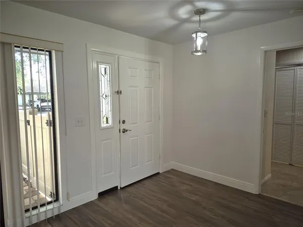 $2,500 | 160 Joanne Place, Oldsmar, FL 34677