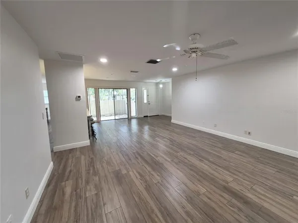 $2,500 | 160 Joanne Place, Oldsmar, FL 34677