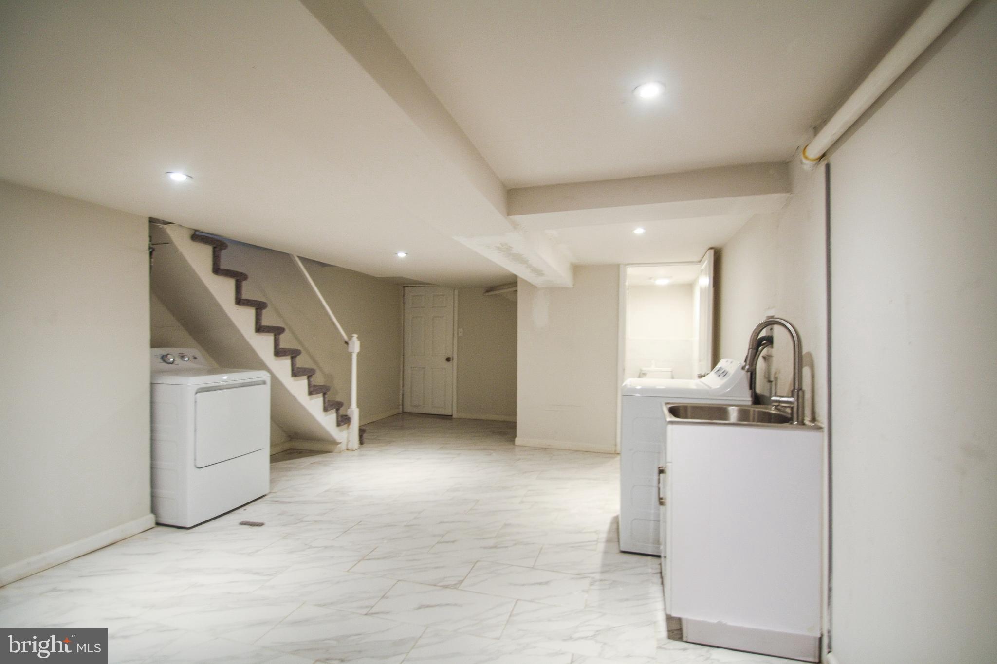 268 Sanford Road Upper Darby, PA 19082 - Photo 22 of 25