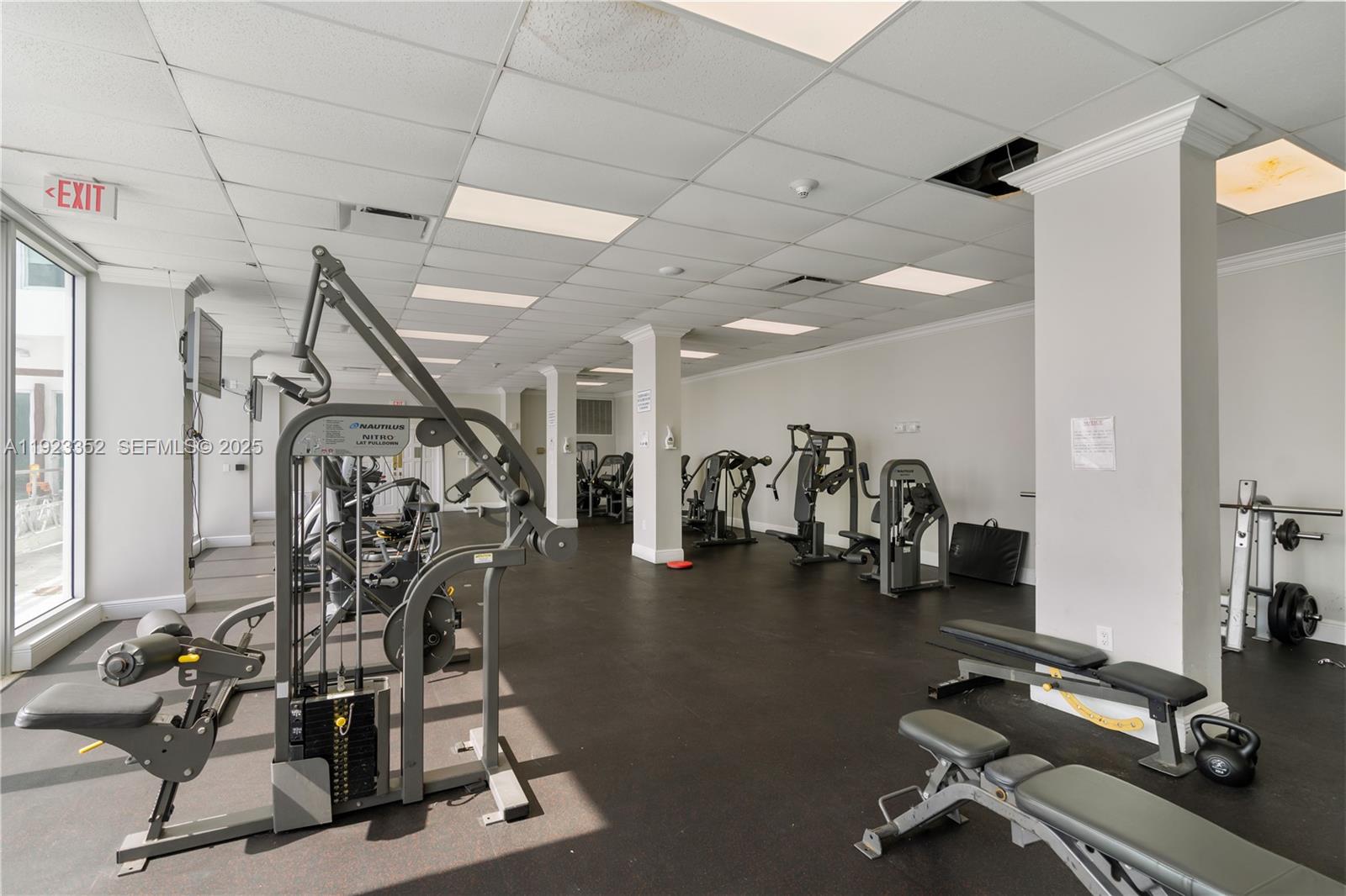 7135 Collins Avenue, Unit PH31 Miami Beach, FL 33141 - Photo 11 of 20 a view of a room with gym equipment