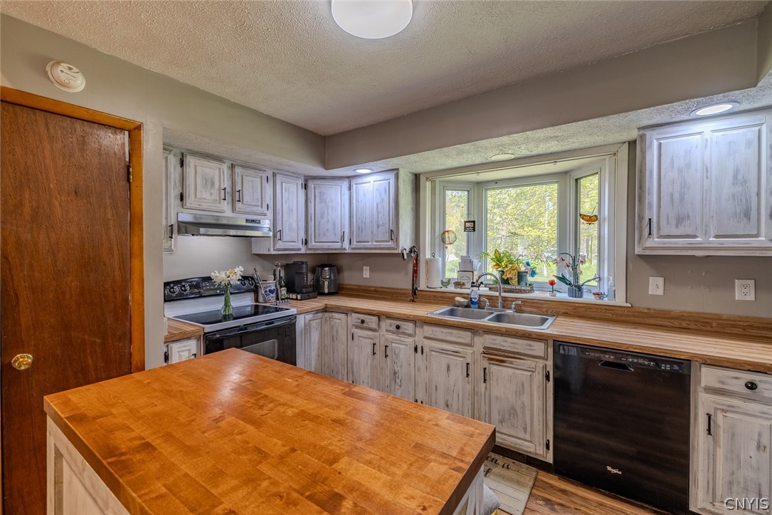 1557 Co Rte 7 Hannibal, NY 13126 - Photo 11 of 47