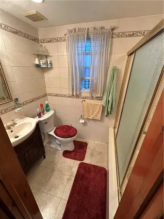 $750,000 | 3915 Clarendon Road | Farragut