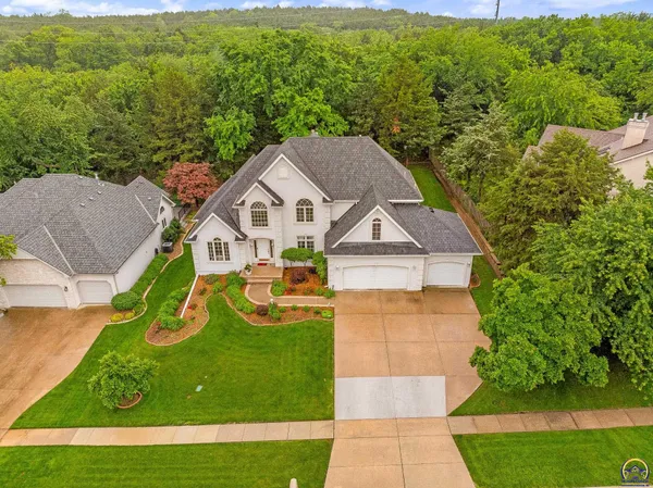 $675,000 | 5319 Southwest 40th Terrace, Topeka, KS 66610