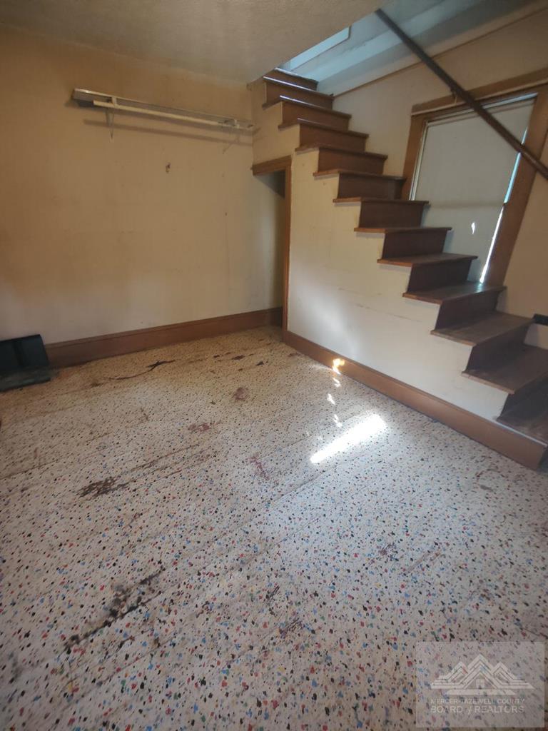 211 Black Oak Road Princeton, WV 24740 - Photo 11 of 12 Gallery Image 11