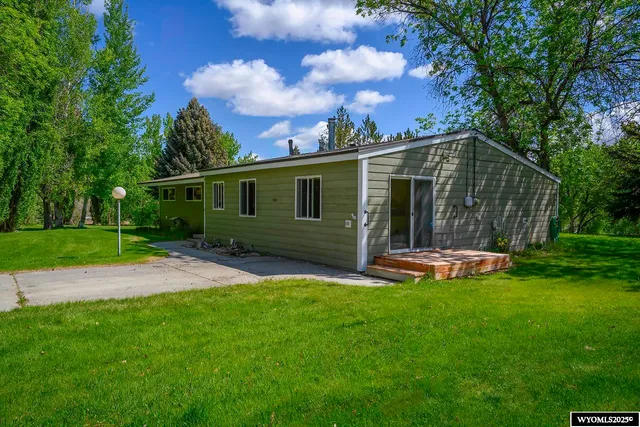$270,000 | 905 South 9th Street, Basin, WY 82410
