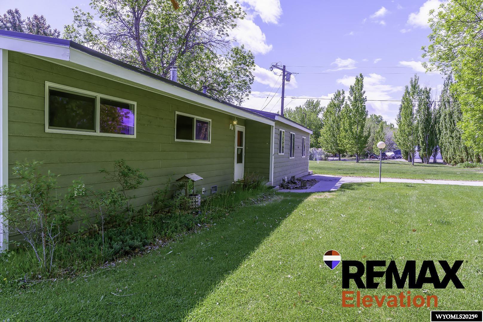 905 South 9th Street Basin, WY 82410 - Photo 2 of 33