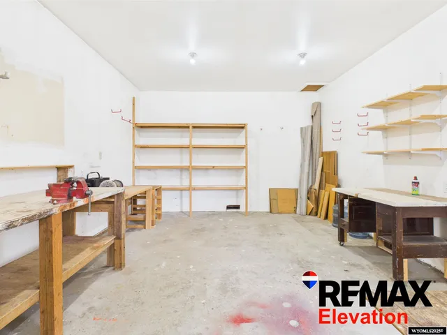 $270,000 | 905 South 9th Street, Basin, WY 82410