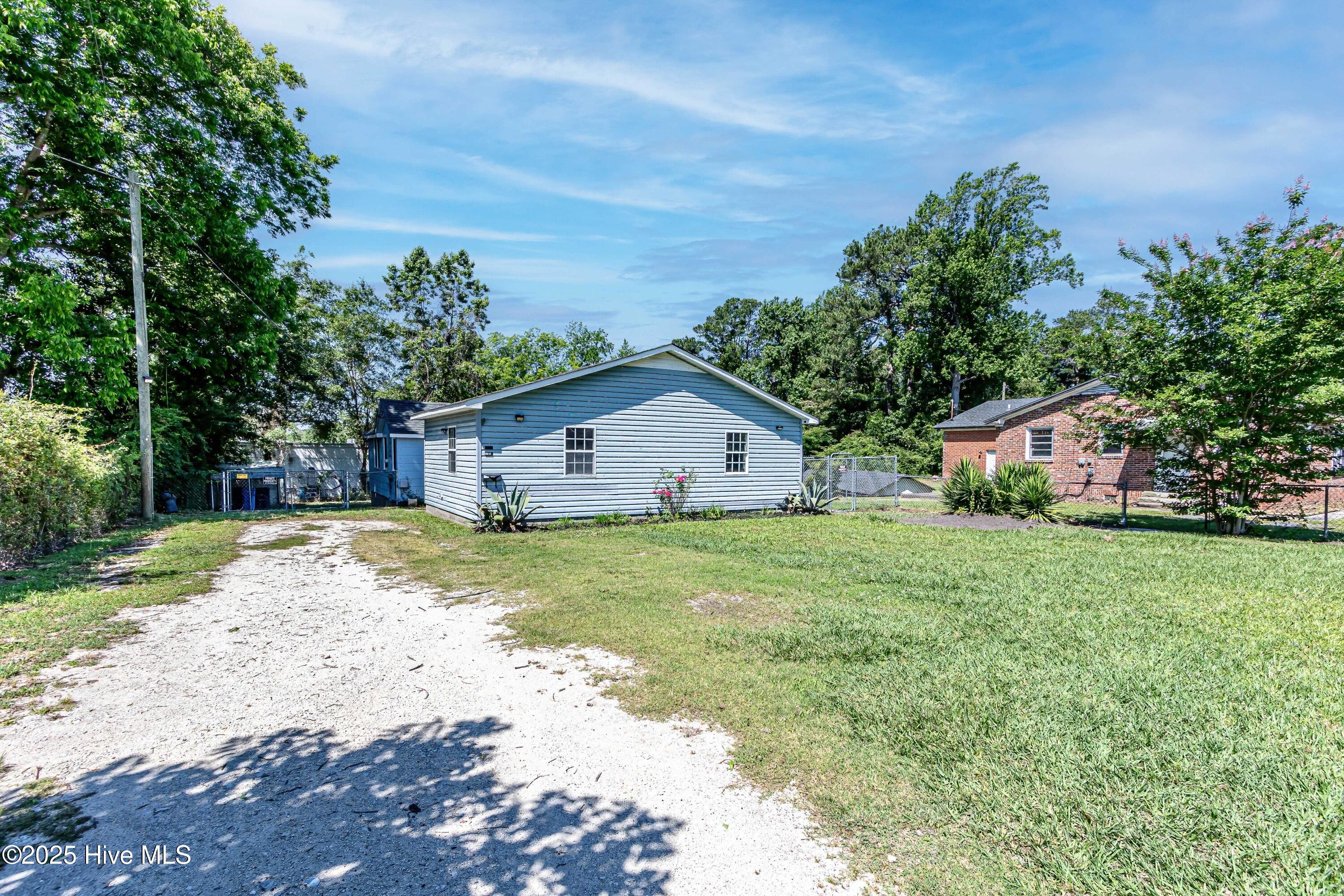 105 Queens Road Jacksonville, NC 28540 - Photo 2 of 50 LindaY (1 of 53)
