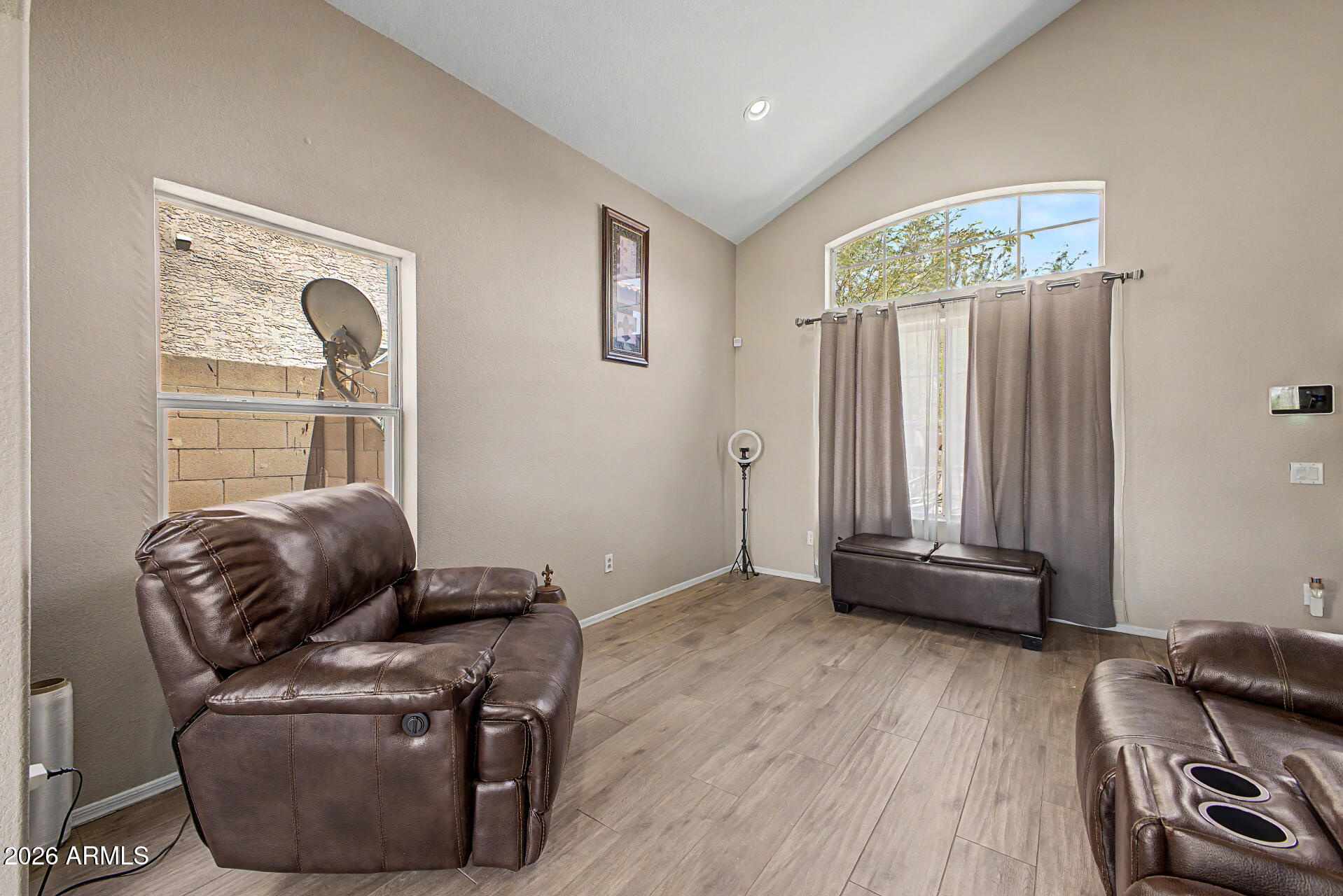 4518 East Rowel Road Phoenix, AZ 85050 - Photo 4 of 36 04 - Rowel
