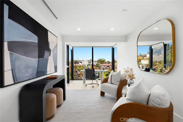 $24,995 | 504 Hazel Drive, Corona del Mar, CA 92625