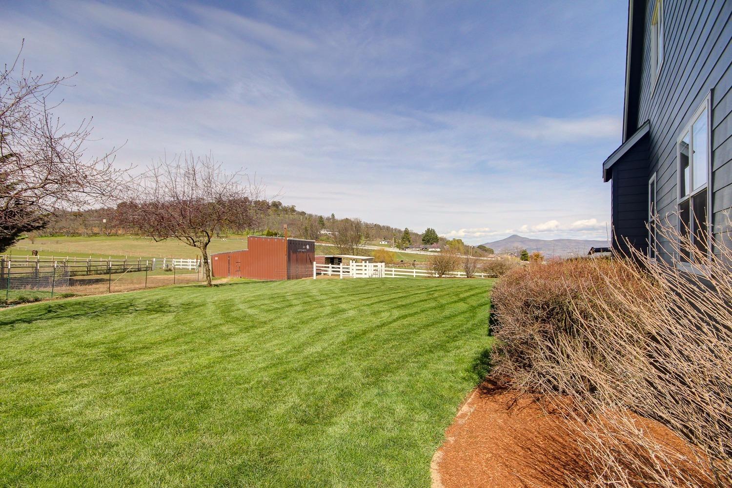 4491 Pioneer Road Medford, OR 97501 - Photo 13 of 34 Side yard area, looking out to the state