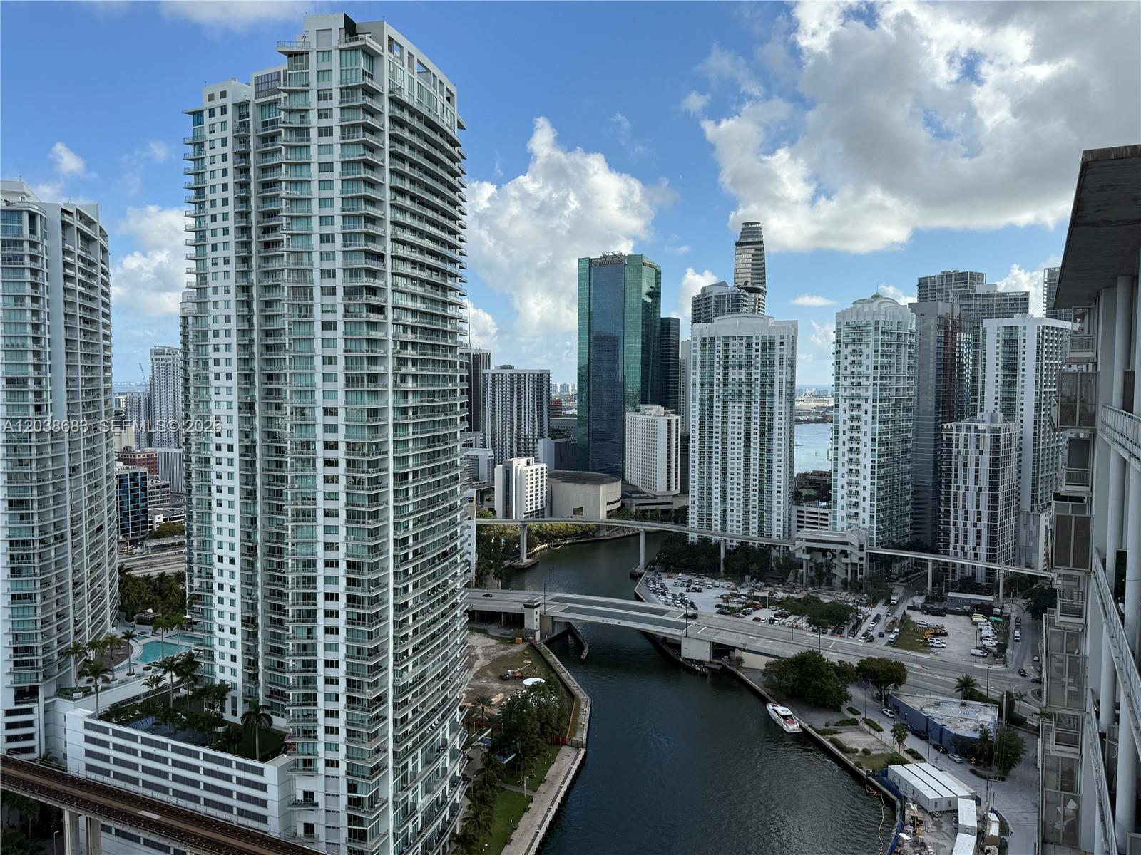 185 Southwest 7th Street, Unit 3311 Miami, FL 33130 - Photo 12 of 14