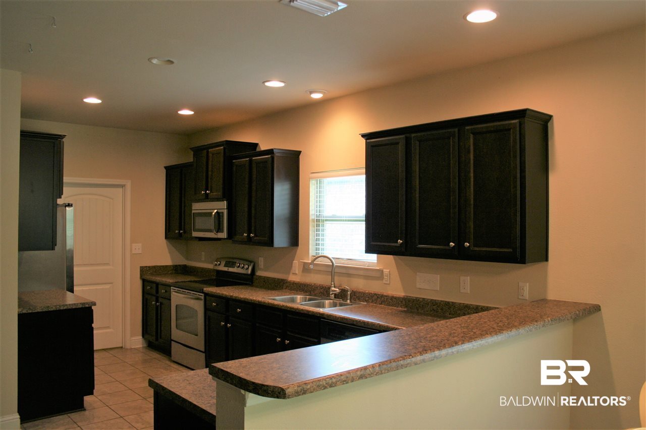 10686 Dunmore Drive Daphne, AL 36526 - Photo 3 of 25