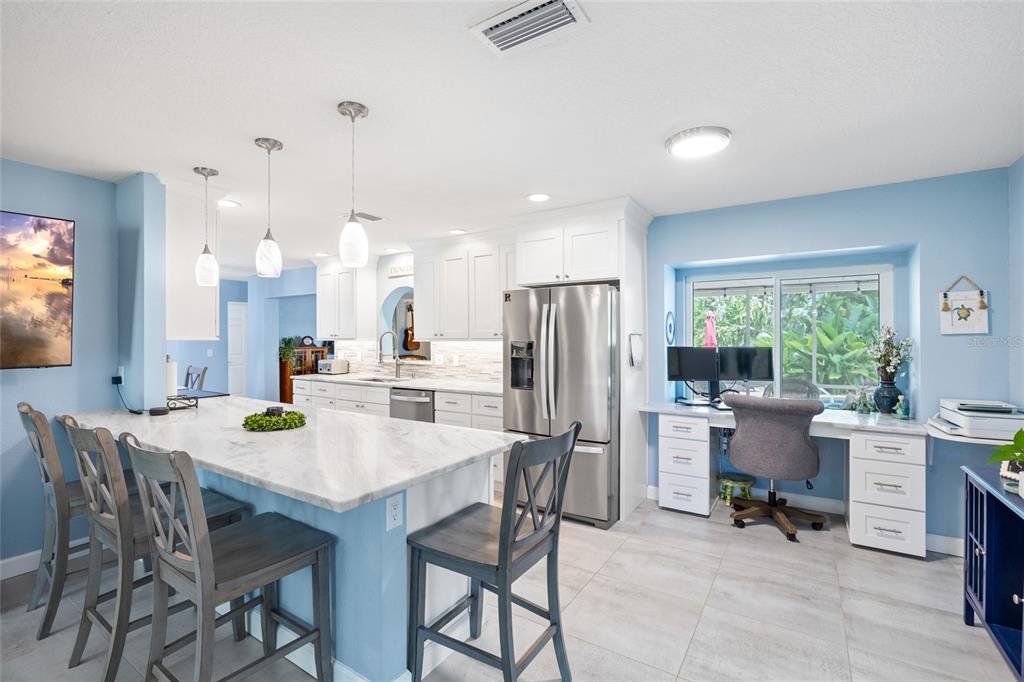 1070 McCarty Street Dunedin, FL 34698 - Photo 12 of 59