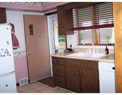339 Ridge Avenue Monessen, PA 15062 - Photo 5 of 8 Kitchen.
