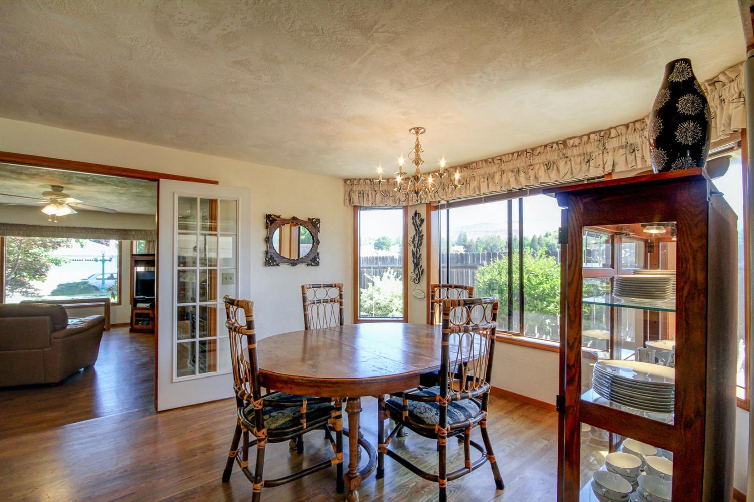 2720 Roberts Road Medford, OR 97504 - Photo 8 of 25 Additional Photo