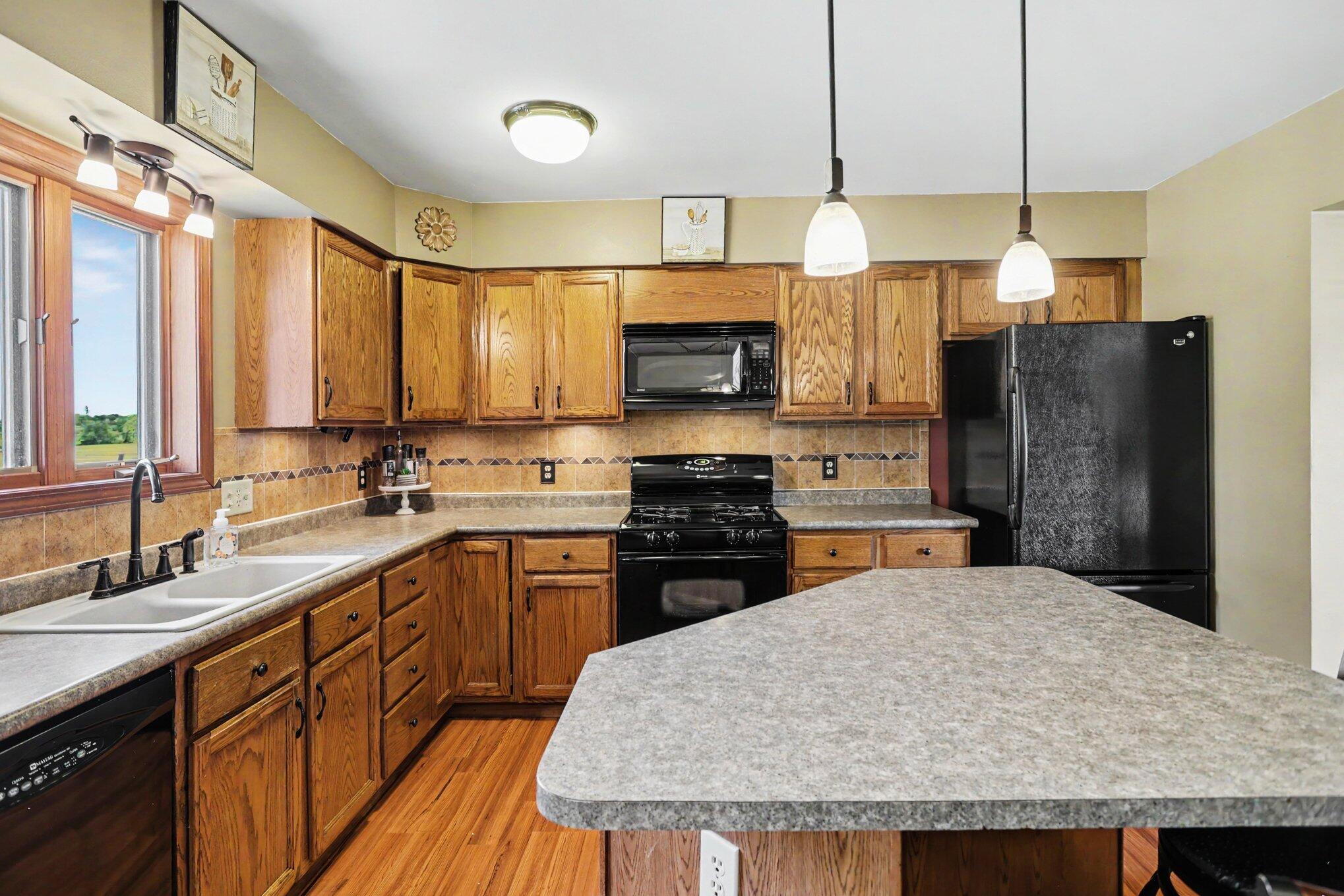 20221 Partello Road Marshall, MI 49068 - Photo 6 of 36 007_file_5679