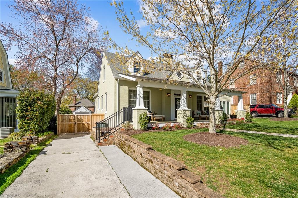 1808 Rolling Road Greensboro, NC 27403 - Photo 7 of 47 Gallery Image 7
