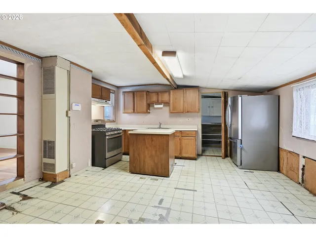 $300,000 | 414 South 2nd Street, Oregon City, OR 97045