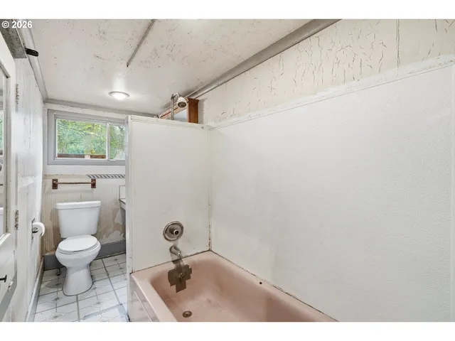 $300,000 | 414 South 2nd Street, Oregon City, OR 97045