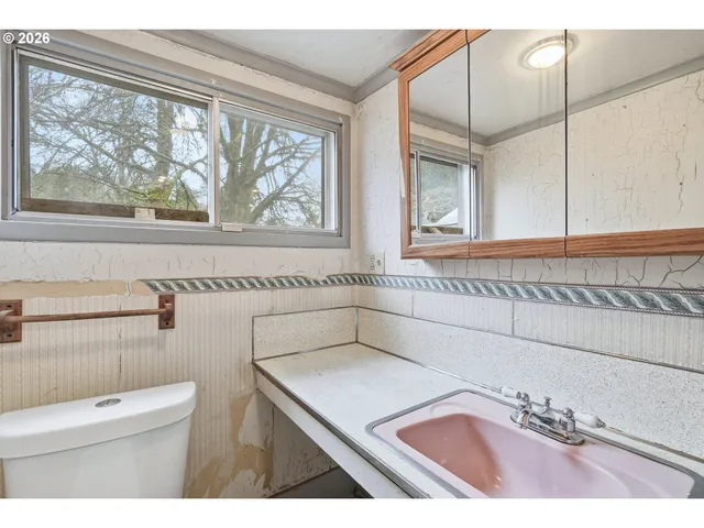 $300,000 | 414 South 2nd Street, Oregon City, OR 97045