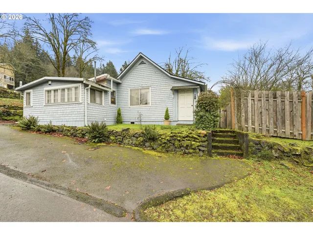 $300,000 | 414 South 2nd Street, Oregon City, OR 97045