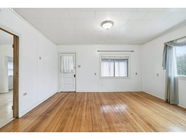 $300,000 | 414 South 2nd Street, Oregon City, OR 97045