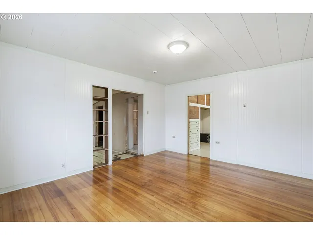 $300,000 | 414 South 2nd Street, Oregon City, OR 97045