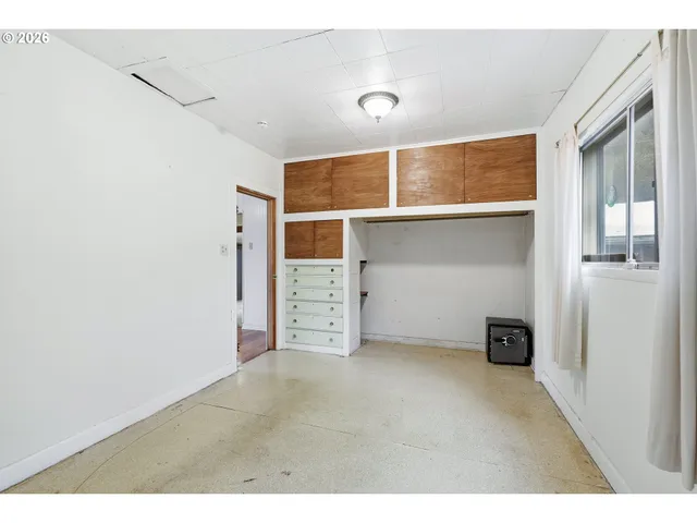 $300,000 | 414 South 2nd Street, Oregon City, OR 97045