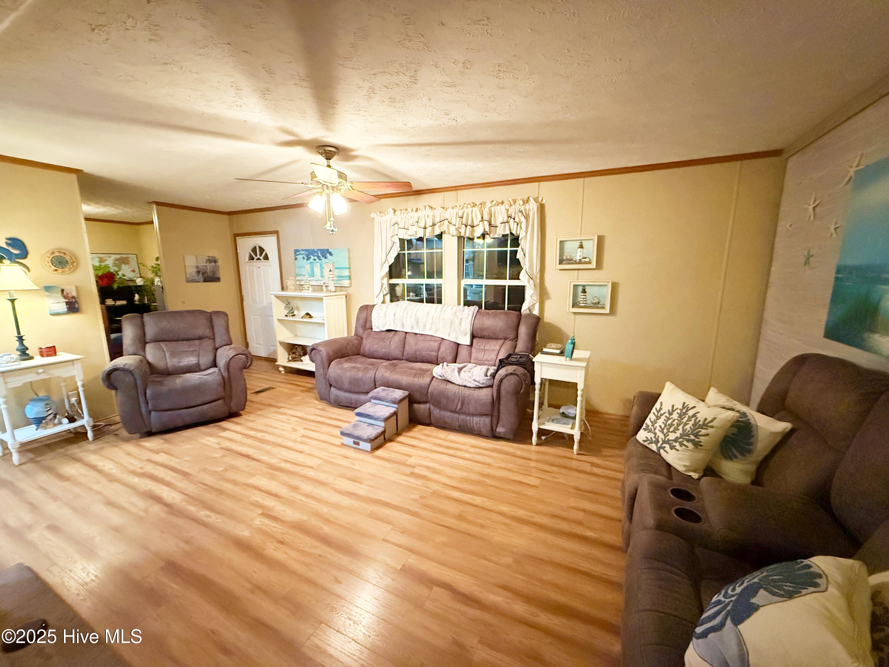 314 Swing Gate Road Hertford, NC 27944 - Photo 3 of 11 Living Room