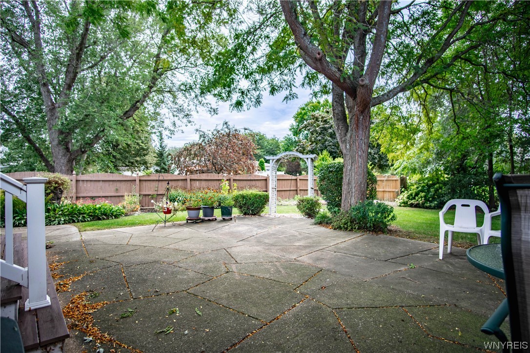 40 Old Stone Road Cheektowaga, NY 14043 - Photo 34 of 40