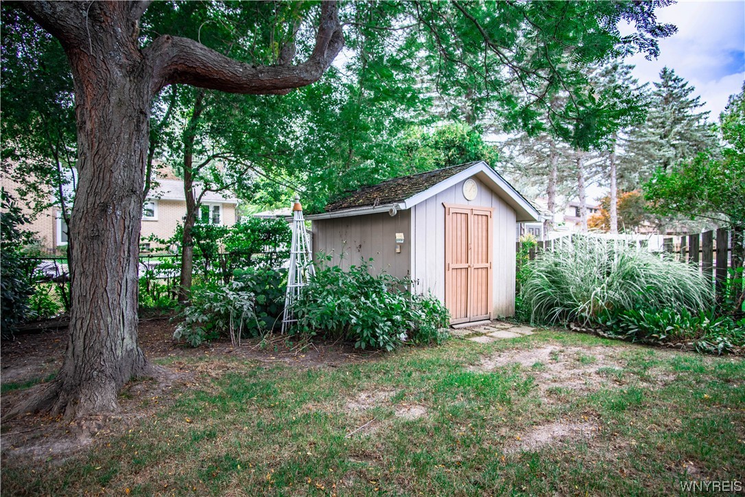 40 Old Stone Road Cheektowaga, NY 14043 - Photo 37 of 40