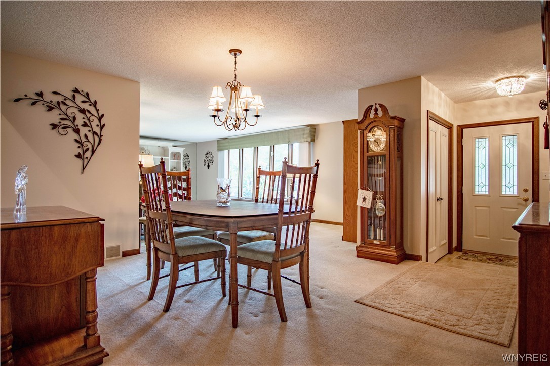 40 Old Stone Road Cheektowaga, NY 14043 - Photo 5 of 40